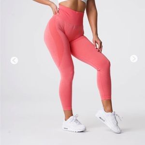 Nvgtn Coral Contour Seamless Leggings